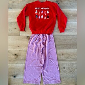 Cozy Taylor Swift Holiday Sweatset